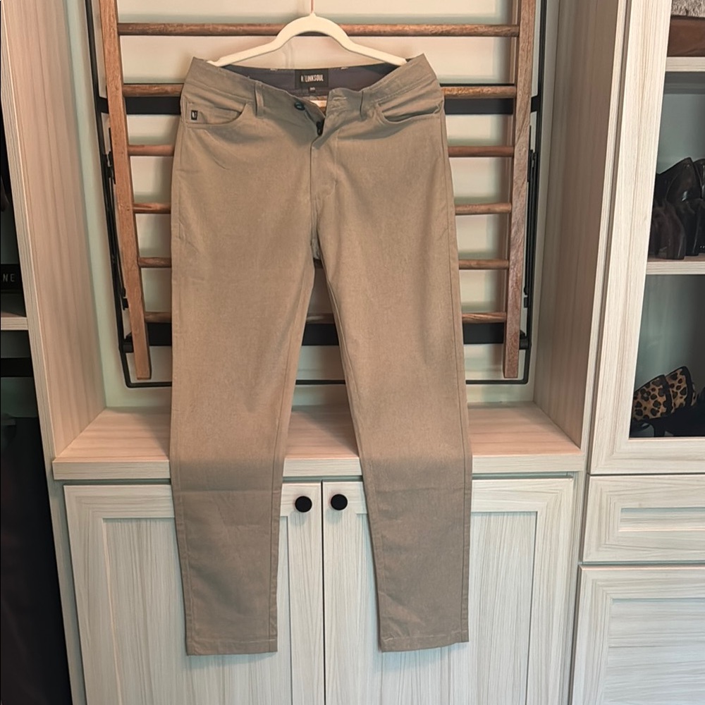 Men’s khaki five pocket pants